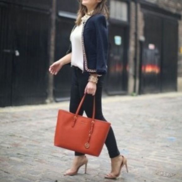 Michael Kors Large jet set travel east west tote✨ - Picture 2 of 5